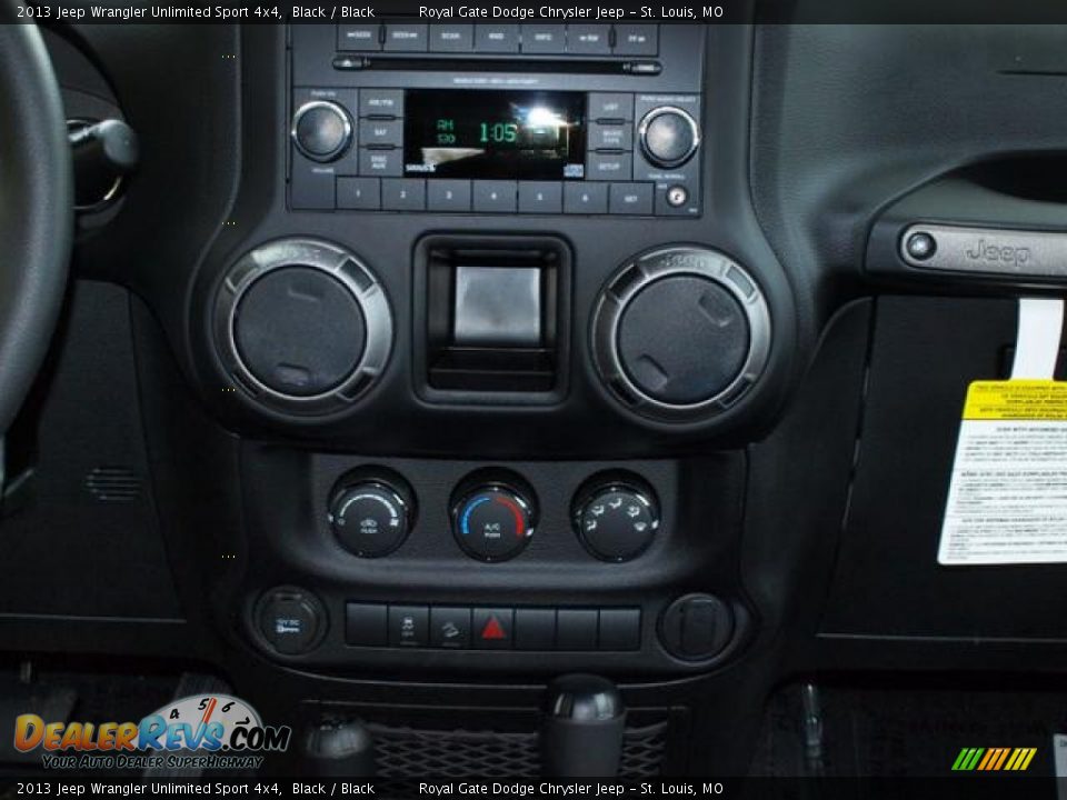 2013 Jeep Wrangler Unlimited Sport 4x4 Black / Black Photo #7