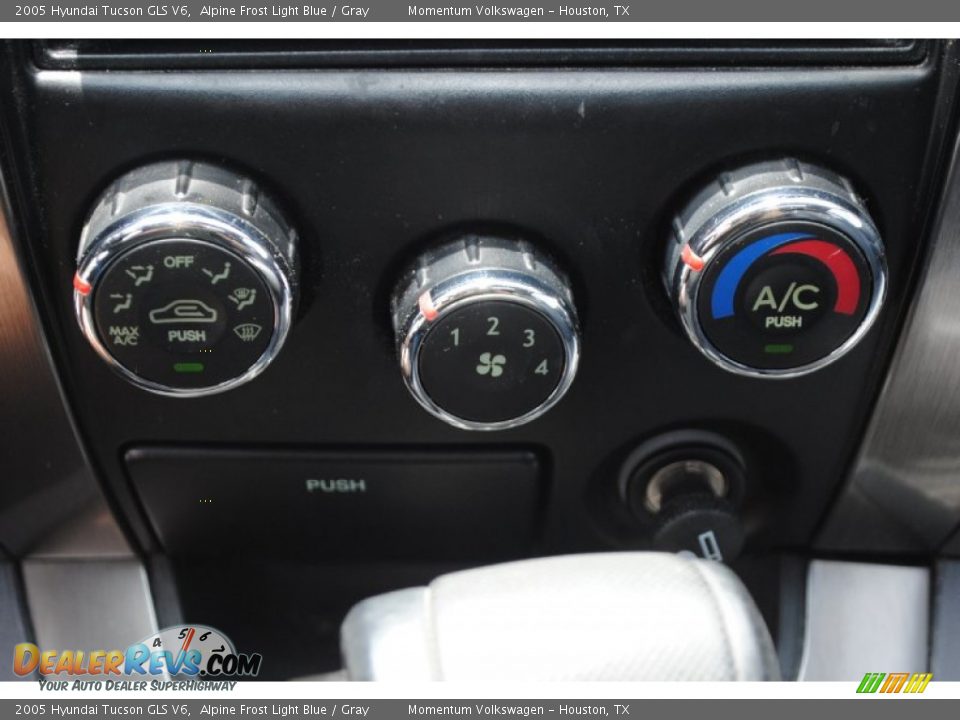 2005 Hyundai Tucson GLS V6 Alpine Frost Light Blue / Gray Photo #24