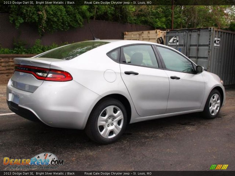 2013 Dodge Dart SE Bright Silver Metallic / Black Photo #3