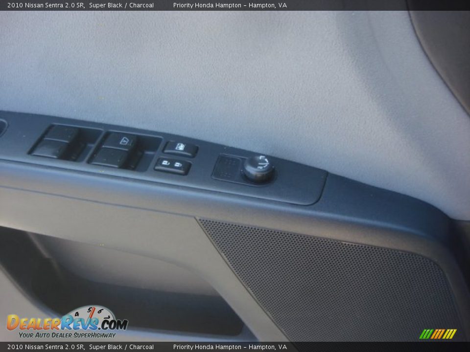 2010 Nissan Sentra 2.0 SR Super Black / Charcoal Photo #15