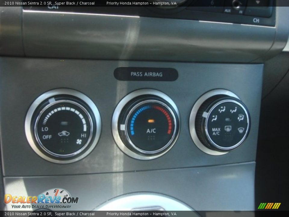 2010 Nissan Sentra 2.0 SR Super Black / Charcoal Photo #18