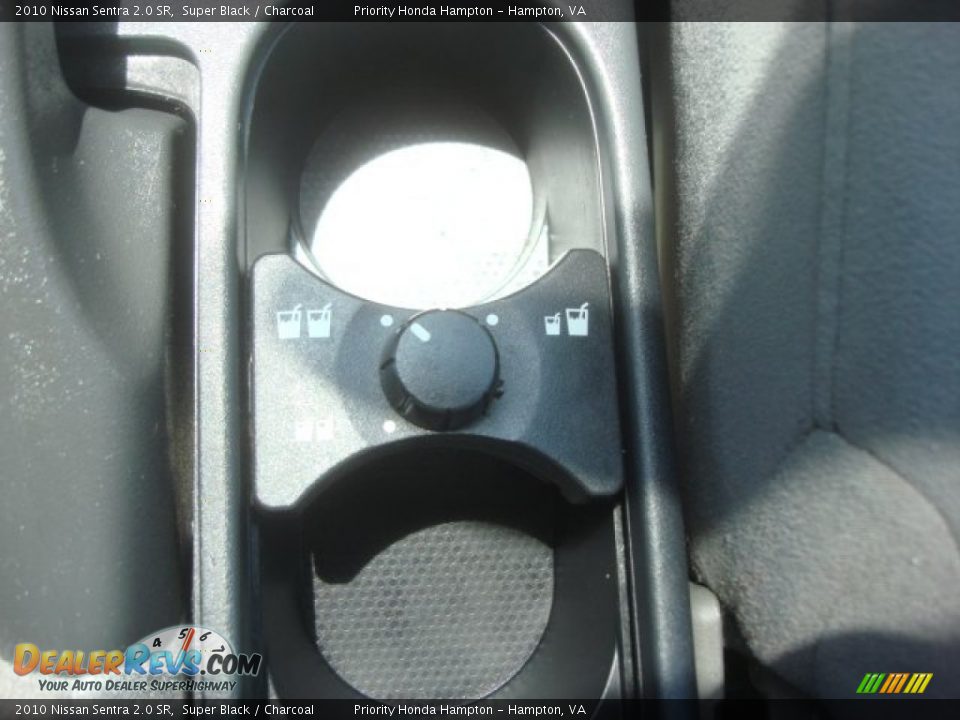 2010 Nissan Sentra 2.0 SR Super Black / Charcoal Photo #20