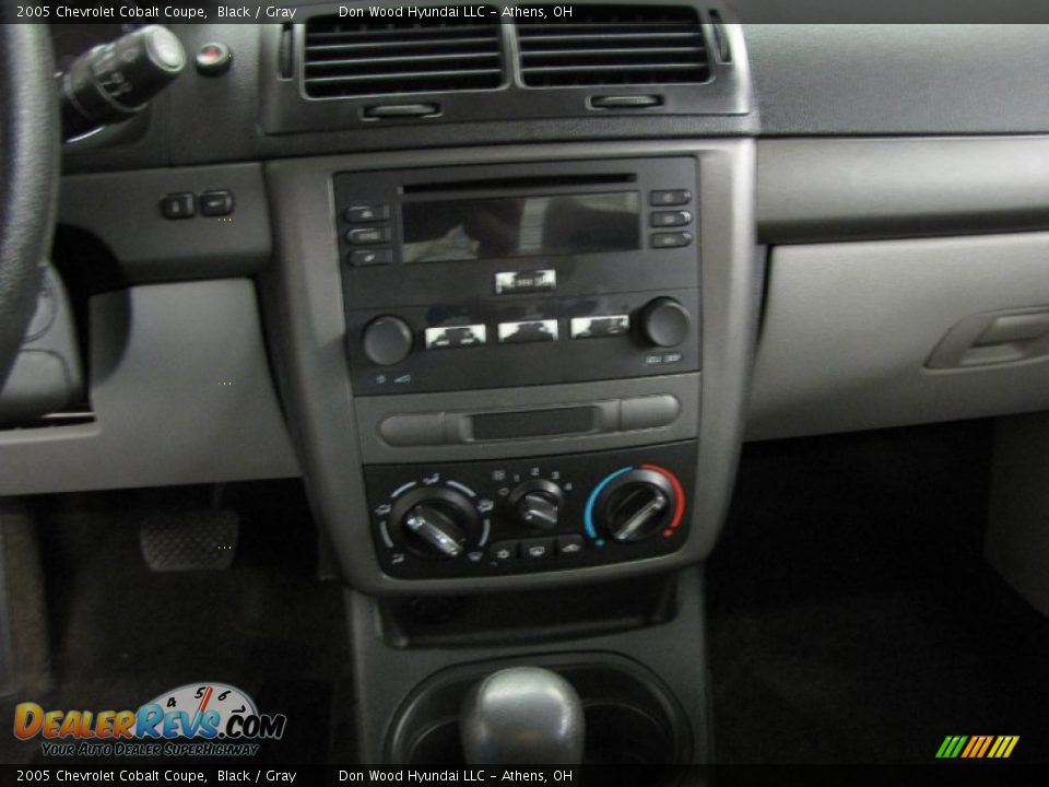 2005 Chevrolet Cobalt Coupe Black / Gray Photo #12