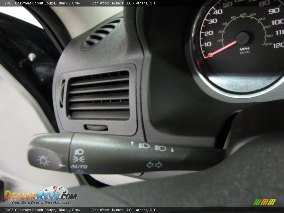 2005 Chevrolet Cobalt Coupe Black / Gray Photo #13