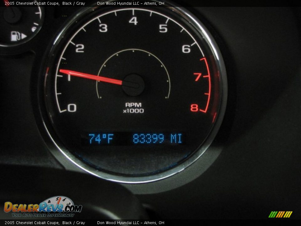 2005 Chevrolet Cobalt Coupe Black / Gray Photo #16
