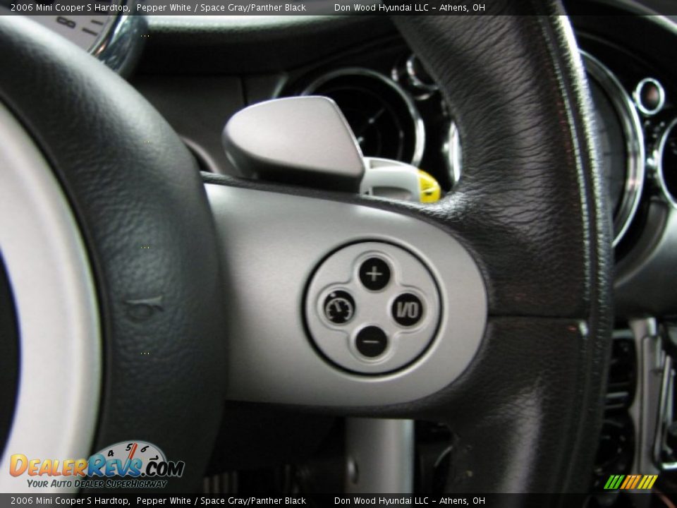 2006 Mini Cooper S Hardtop Pepper White / Space Gray/Panther Black Photo #13