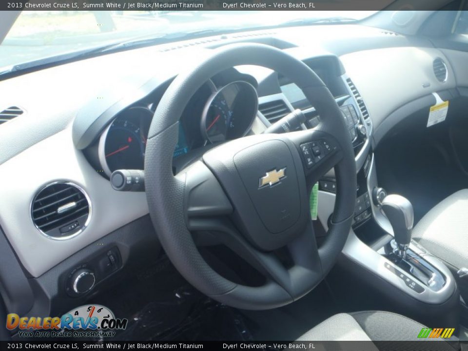 2013 Chevrolet Cruze LS Summit White / Jet Black/Medium Titanium Photo #10