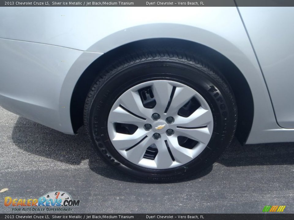2013 Chevrolet Cruze LS Silver Ice Metallic / Jet Black/Medium Titanium Photo #7