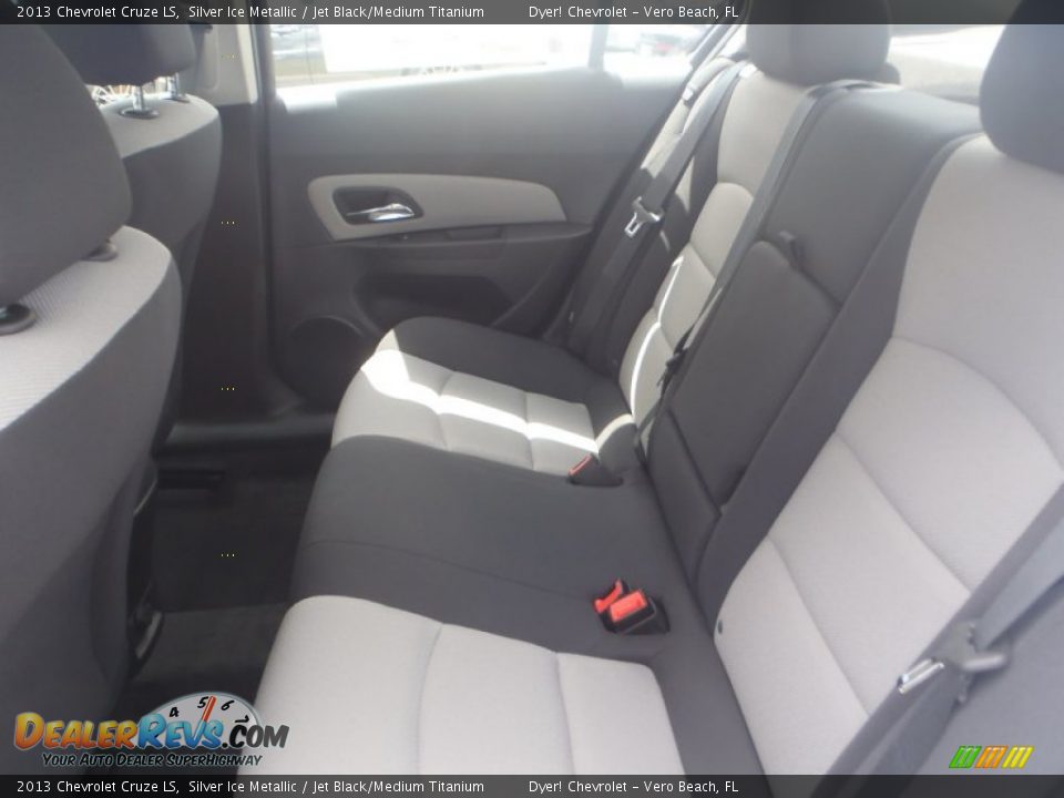 2013 Chevrolet Cruze LS Silver Ice Metallic / Jet Black/Medium Titanium Photo #15