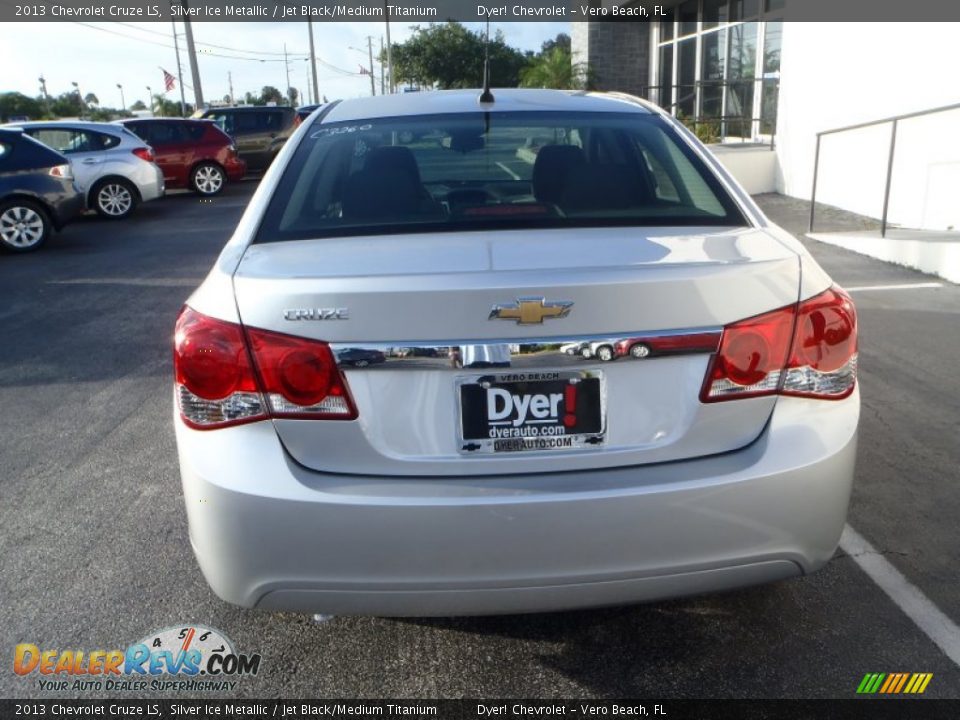 2013 Chevrolet Cruze LS Silver Ice Metallic / Jet Black/Medium Titanium Photo #5