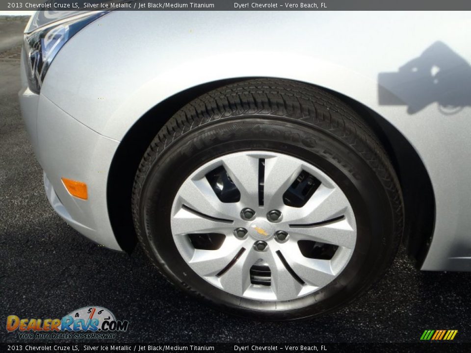 2013 Chevrolet Cruze LS Silver Ice Metallic / Jet Black/Medium Titanium Photo #7