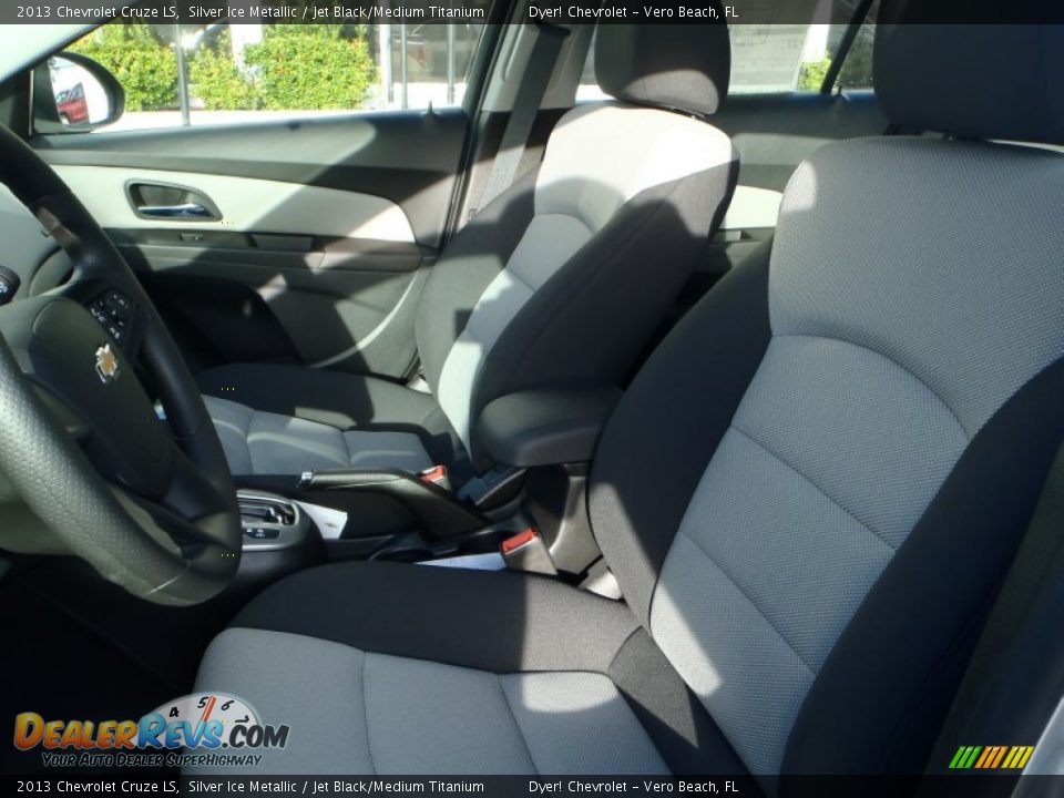 2013 Chevrolet Cruze LS Silver Ice Metallic / Jet Black/Medium Titanium Photo #9