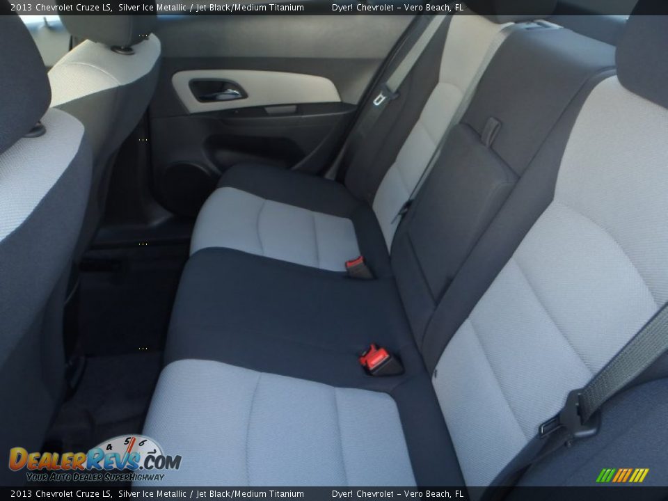 2013 Chevrolet Cruze LS Silver Ice Metallic / Jet Black/Medium Titanium Photo #16