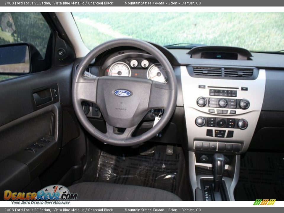 2008 Ford Focus SE Sedan Vista Blue Metallic / Charcoal Black Photo #12