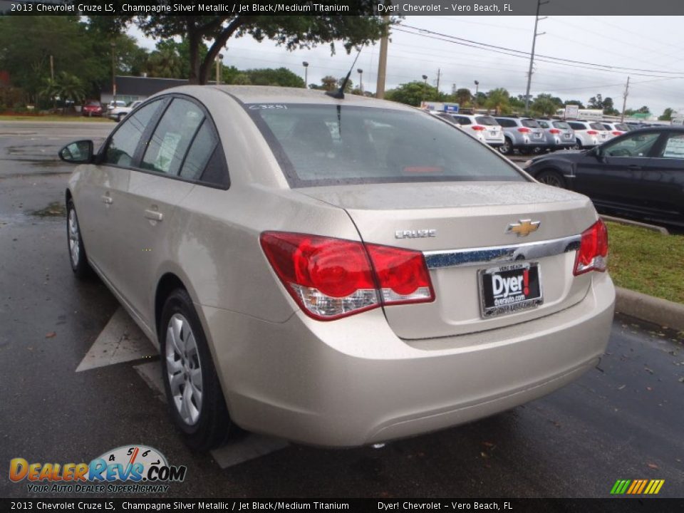 2013 Chevrolet Cruze LS Champagne Silver Metallic / Jet Black/Medium Titanium Photo #4