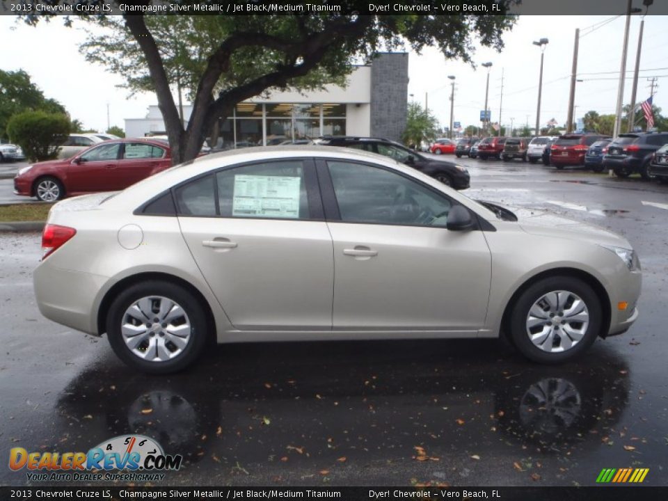 2013 Chevrolet Cruze LS Champagne Silver Metallic / Jet Black/Medium Titanium Photo #6