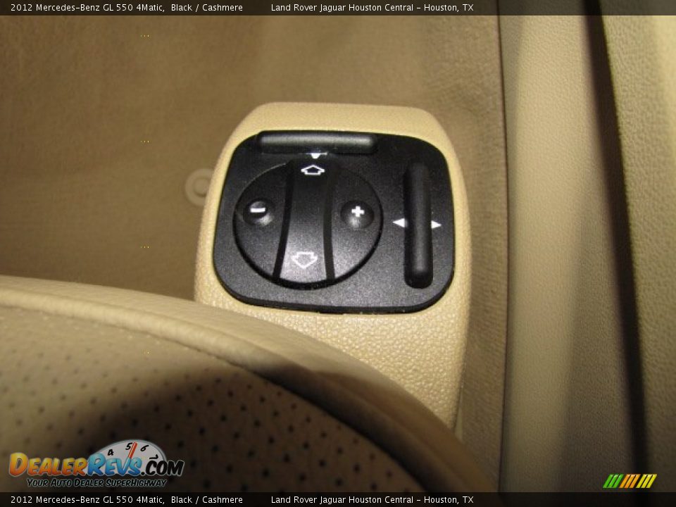 2012 Mercedes-Benz GL 550 4Matic Black / Cashmere Photo #26