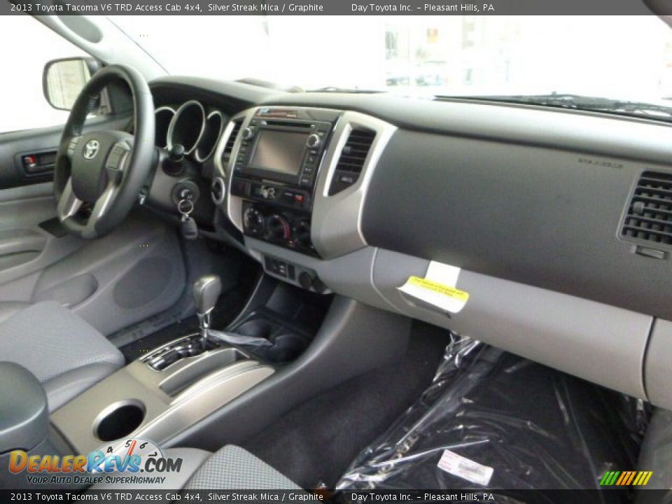 2013 Toyota Tacoma V6 TRD Access Cab 4x4 Silver Streak Mica / Graphite Photo #10