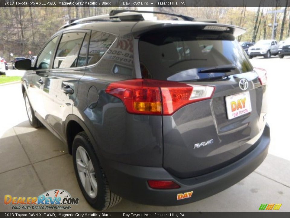 2013 Toyota RAV4 XLE AWD Magnetic Gray Metallic / Black Photo #4