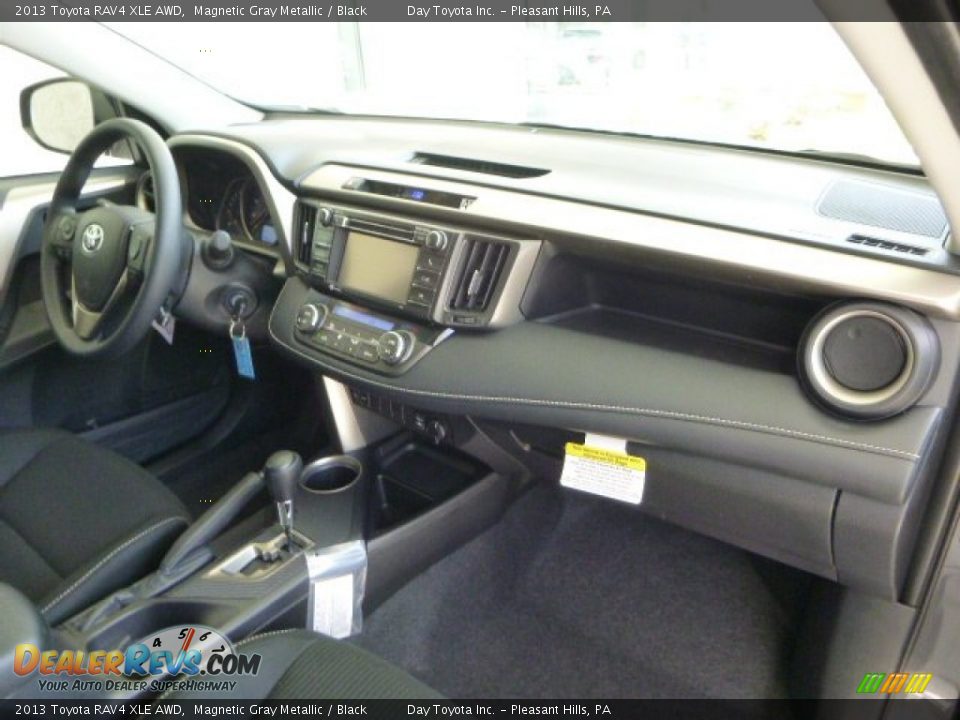 2013 Toyota RAV4 XLE AWD Magnetic Gray Metallic / Black Photo #10