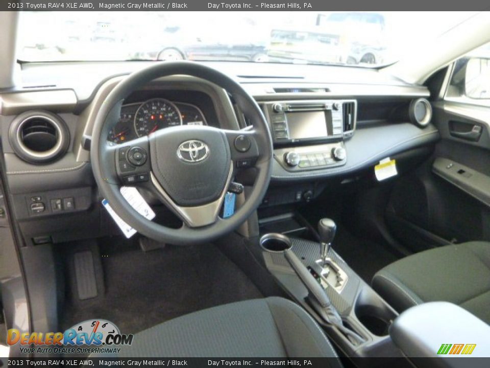 2013 Toyota RAV4 XLE AWD Magnetic Gray Metallic / Black Photo #14