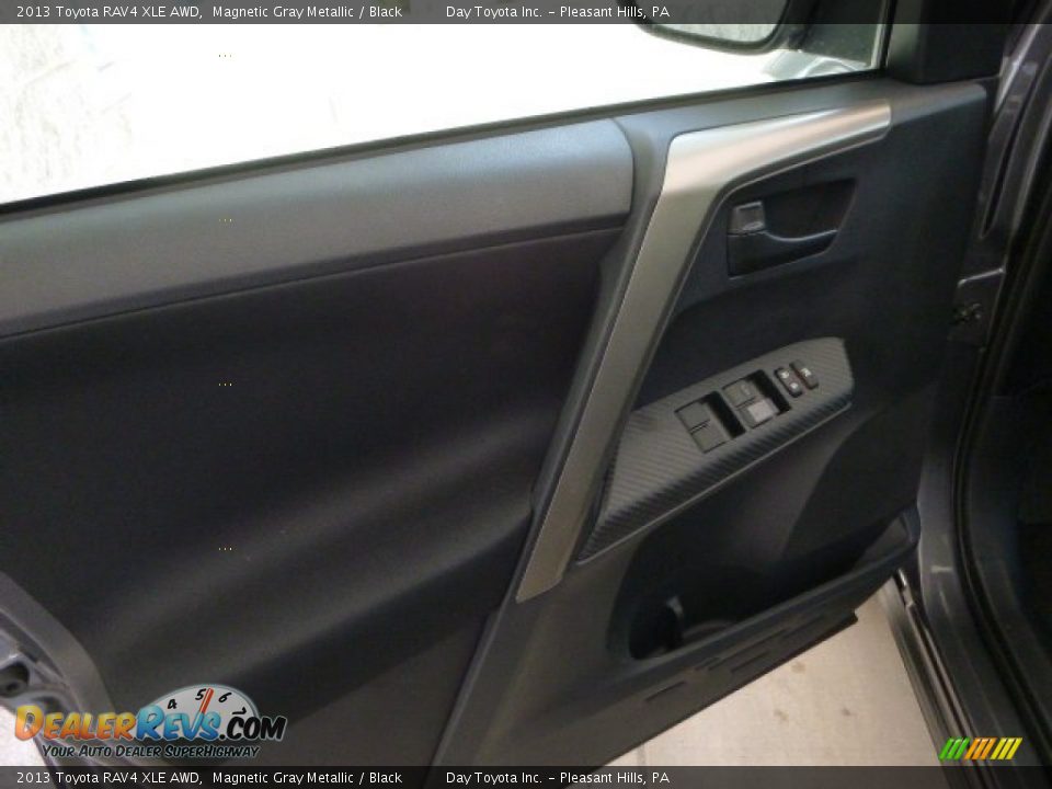2013 Toyota RAV4 XLE AWD Magnetic Gray Metallic / Black Photo #16
