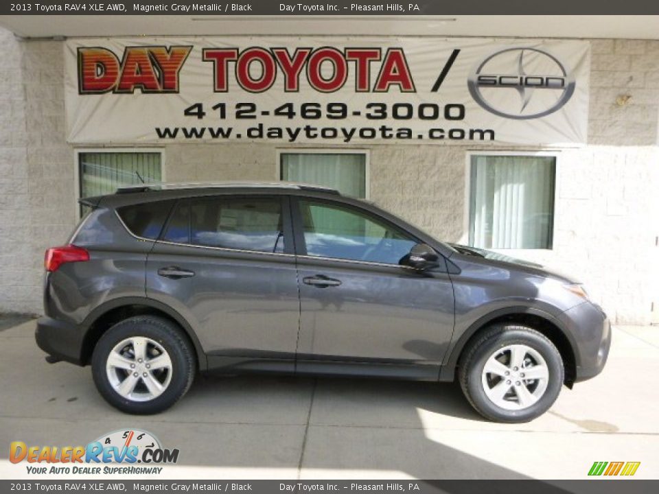 2013 Toyota RAV4 XLE AWD Magnetic Gray Metallic / Black Photo #1