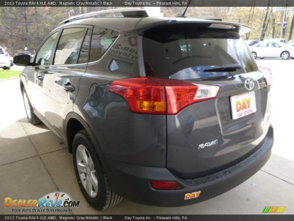 2013 Toyota RAV4 XLE AWD Magnetic Gray Metallic / Black Photo #4