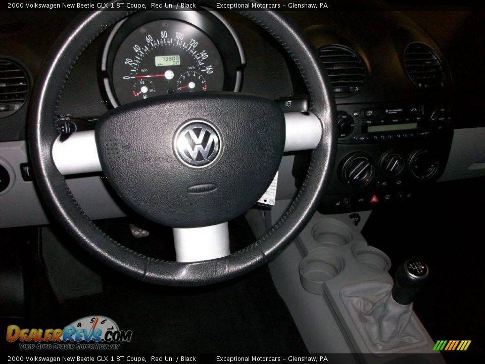 2000 Volkswagen New Beetle GLX 1.8T Coupe Red Uni / Black Photo #12