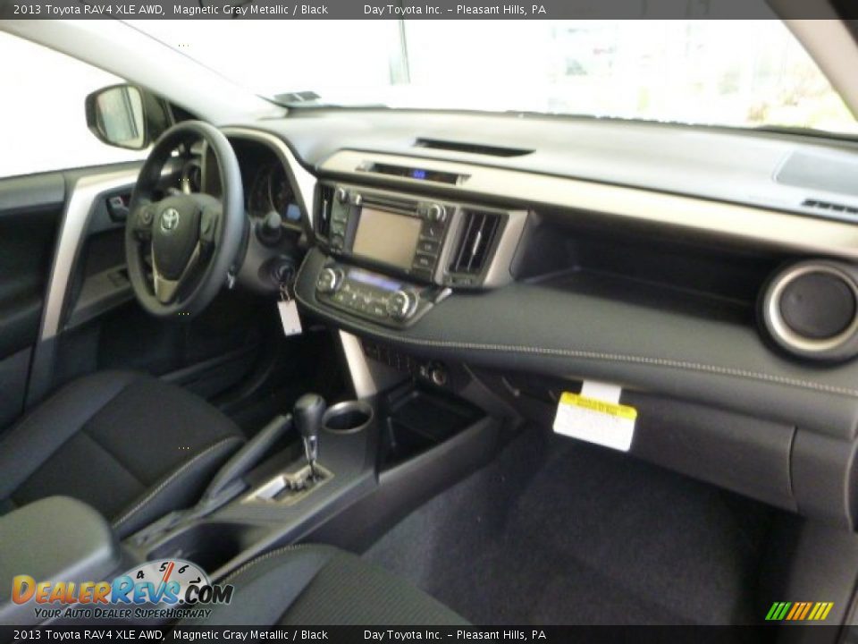 2013 Toyota RAV4 XLE AWD Magnetic Gray Metallic / Black Photo #10