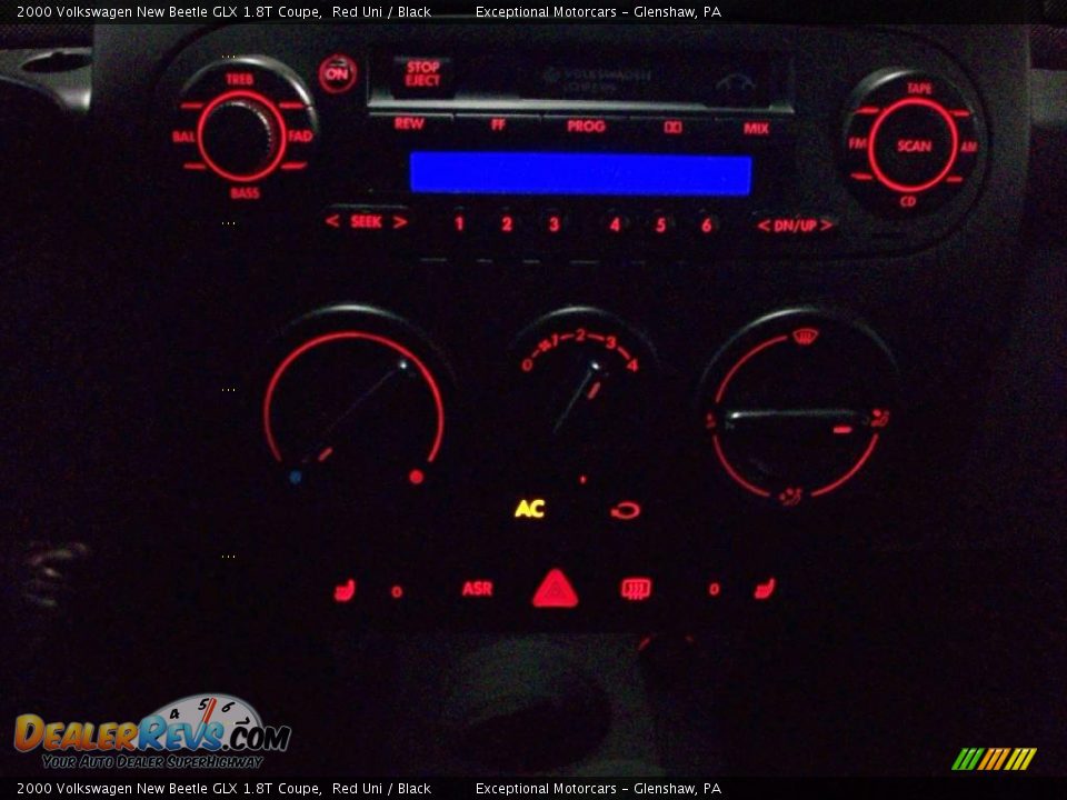 2000 Volkswagen New Beetle GLX 1.8T Coupe Red Uni / Black Photo #15