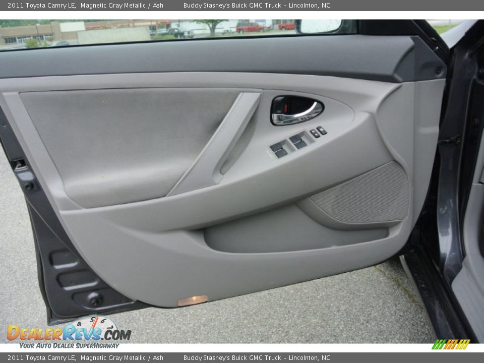 2011 Toyota Camry LE Magnetic Gray Metallic / Ash Photo #7