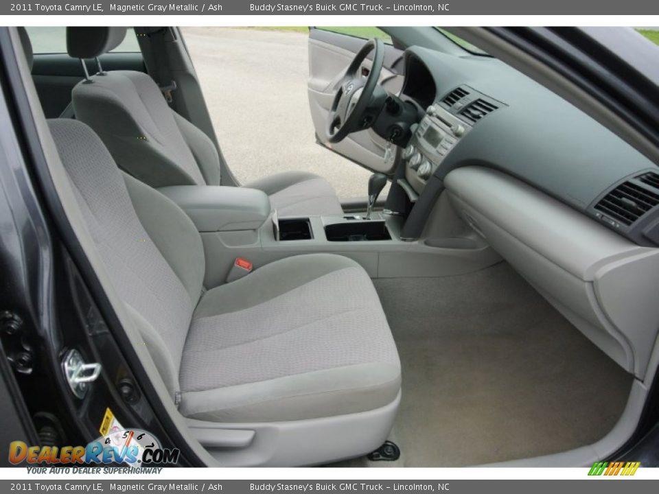 2011 Toyota Camry LE Magnetic Gray Metallic / Ash Photo #17