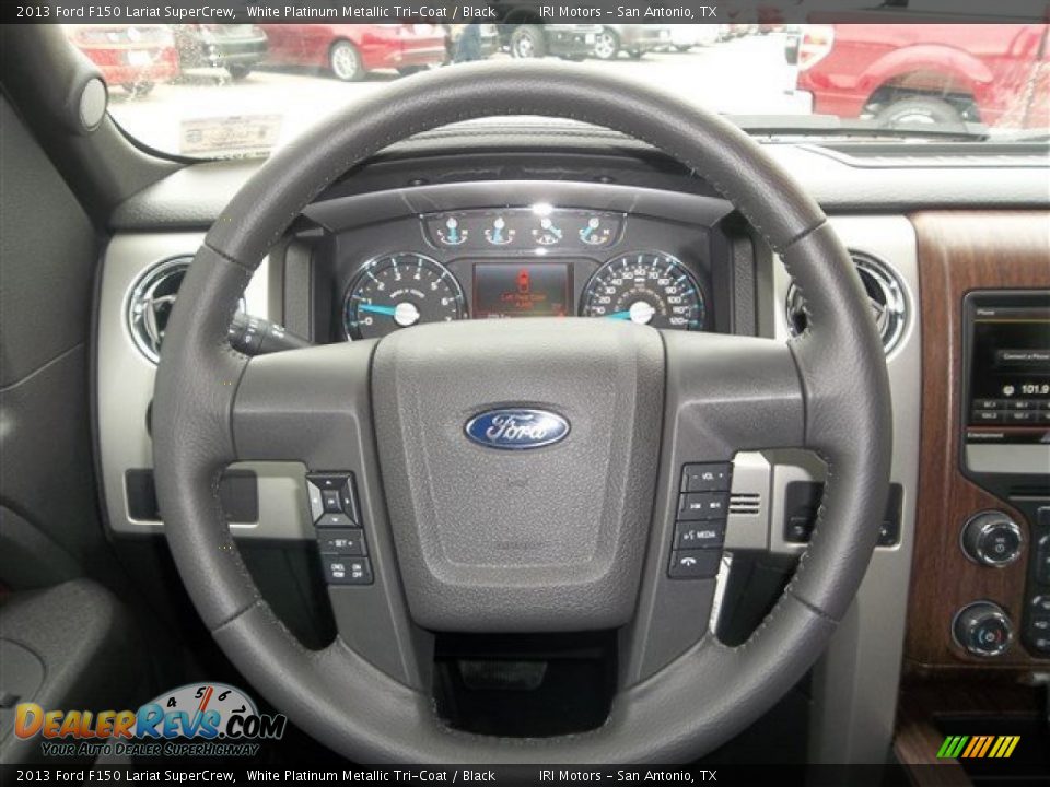 2013 Ford F150 Lariat SuperCrew White Platinum Metallic Tri-Coat / Black Photo #24