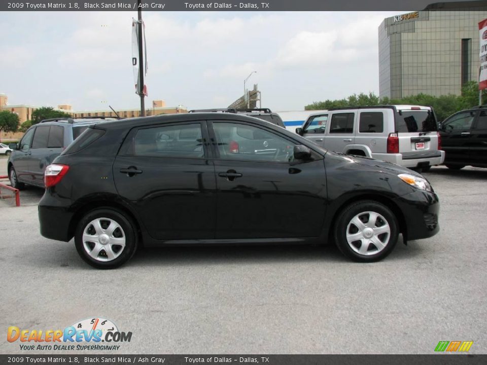 2009 Toyota Matrix 1.8 Black Sand Mica / Ash Gray Photo #5