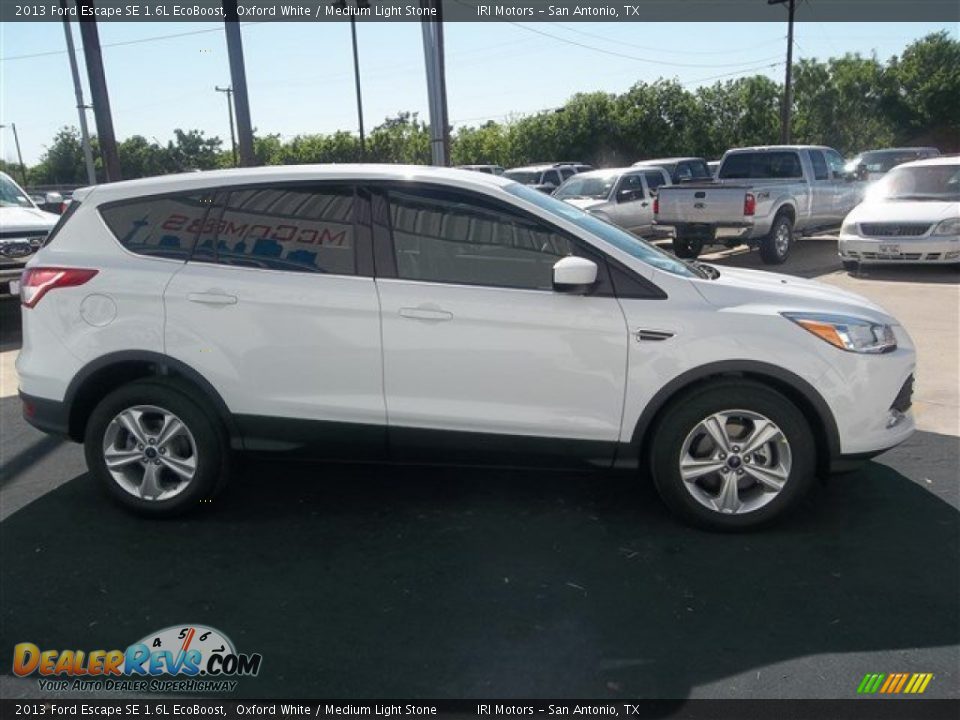 2013 Ford Escape SE 1.6L EcoBoost Oxford White / Medium Light Stone Photo #9