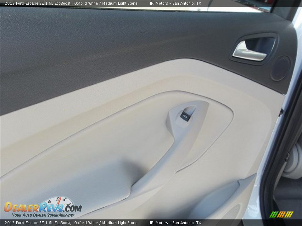 2013 Ford Escape SE 1.6L EcoBoost Oxford White / Medium Light Stone Photo #18