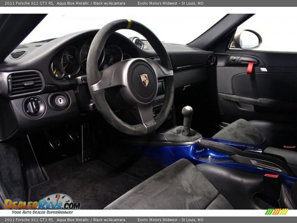 Dashboard of 2011 Porsche 911 GT3 RS Photo #26