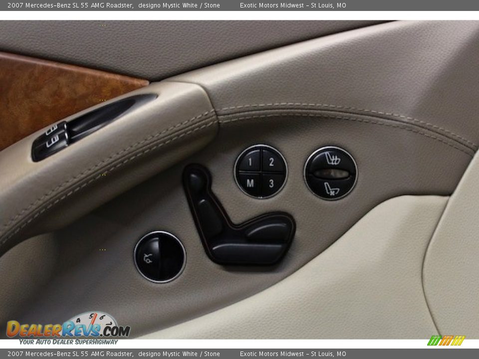 Controls of 2007 Mercedes-Benz SL 55 AMG Roadster Photo #30