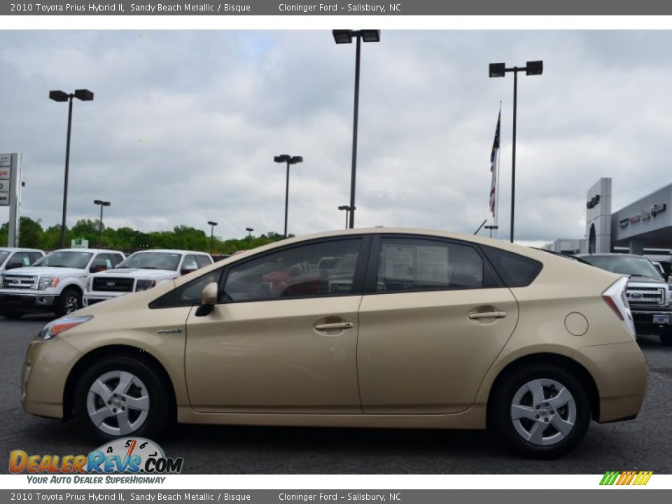2010 Toyota Prius Hybrid II Sandy Beach Metallic / Bisque Photo #5