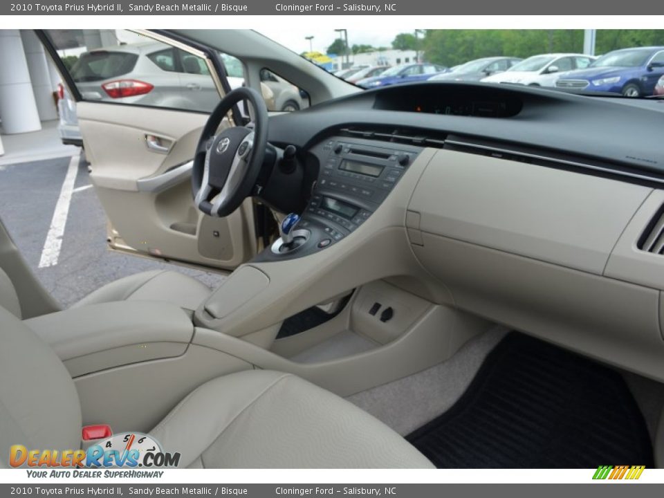2010 Toyota Prius Hybrid II Sandy Beach Metallic / Bisque Photo #15
