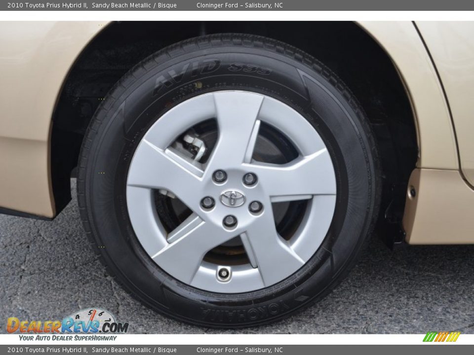 2010 Toyota Prius Hybrid II Sandy Beach Metallic / Bisque Photo #18