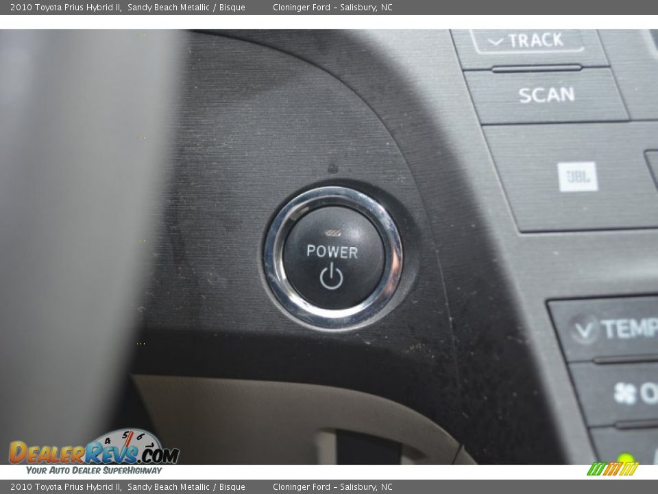 2010 Toyota Prius Hybrid II Sandy Beach Metallic / Bisque Photo #24