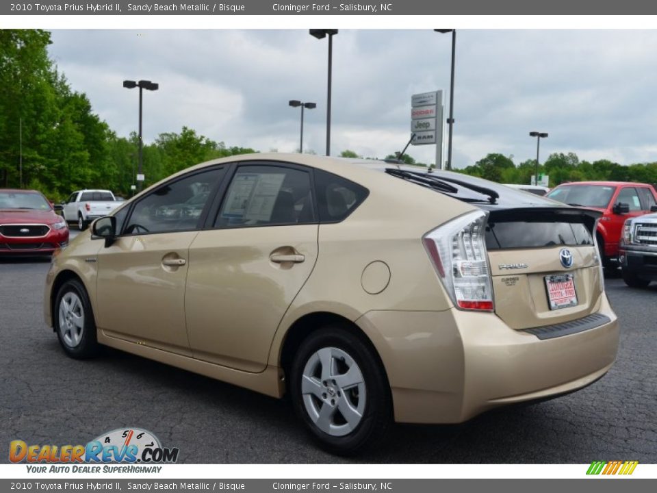 2010 Toyota Prius Hybrid II Sandy Beach Metallic / Bisque Photo #31
