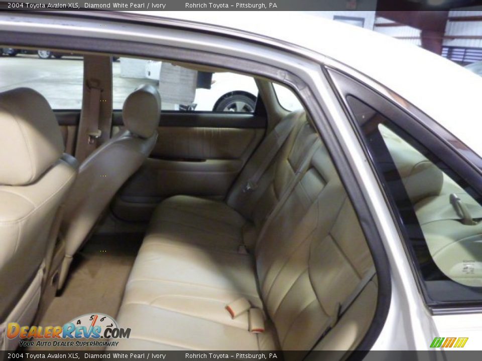 2004 Toyota Avalon XLS Diamond White Pearl / Ivory Photo #5