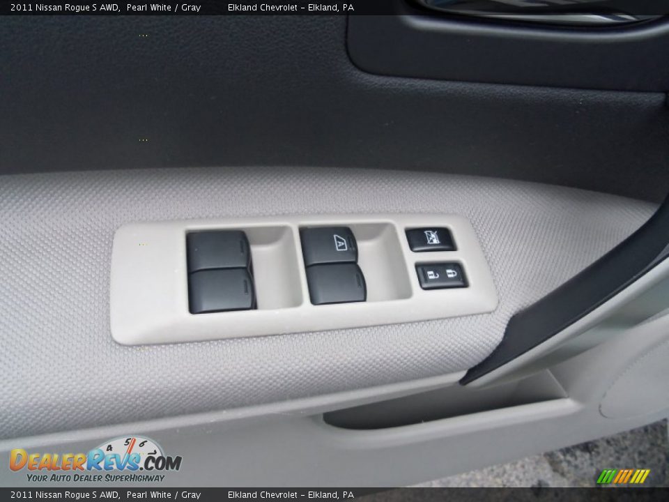 2011 Nissan Rogue S AWD Pearl White / Gray Photo #17