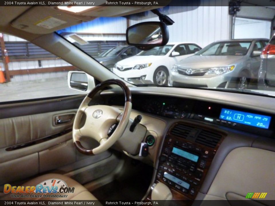 2004 Toyota Avalon XLS Diamond White Pearl / Ivory Photo #12