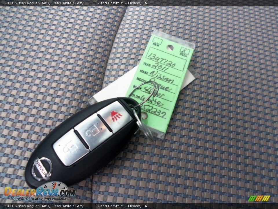 2011 Nissan Rogue S AWD Pearl White / Gray Photo #22