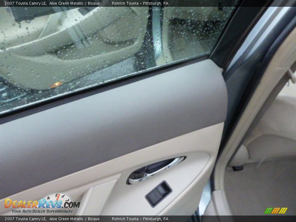 2007 Toyota Camry LE Aloe Green Metallic / Bisque Photo #15