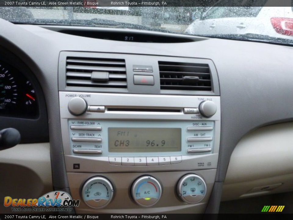 2007 Toyota Camry LE Aloe Green Metallic / Bisque Photo #19